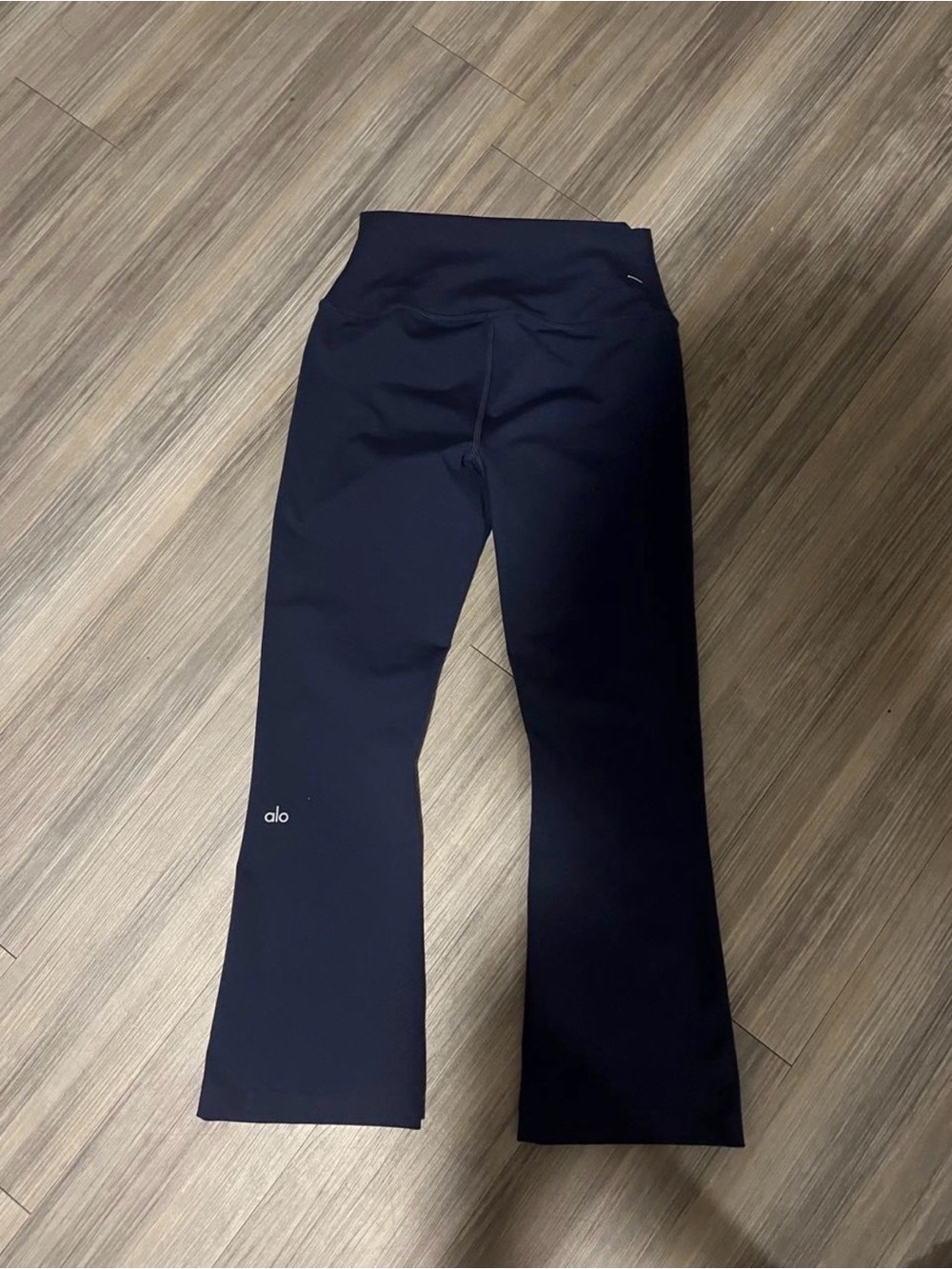 ALO Yoga- Leggings - Picture 2 of 5